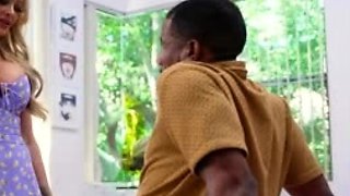 Gorgeous mom protects her daughter at any cost