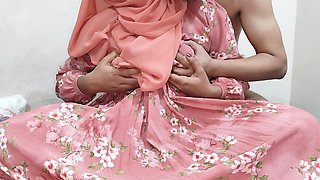Romantic sex video of Bhabhi and Devar in doggy style.