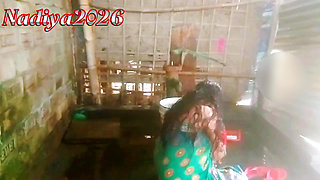 How does Ami take a shower in the bathroom.