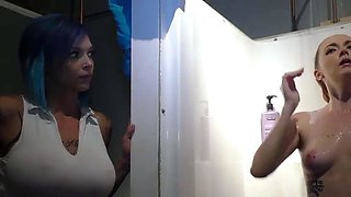 Curvy blue haired dame meets a thick penis through a dark