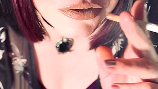 Your Favourite Smoker Tina Snua Tip To Tails 2 Cork cigarettes - Chainsmoking Smoking