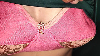 Indian Theen Girl Pure Villeage Girl Nice Pussy Milk Out on Breast Nice Nipel Bubs
