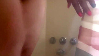 Start to Shave the Fat Pussy