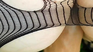 Exclusive fuck of a milf sex machine in a park near the airport