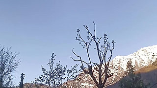 Pahadan ladki ko pahado m nangi kar k motay lund se choda or outdoor sex kia