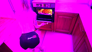Erotic Cooking with Karneli