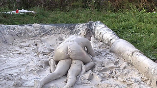 Andrea Heavy Labour Scene 4 of 5