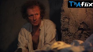 Corinna Harfouch Spectacular Episode in Treffen In Travers