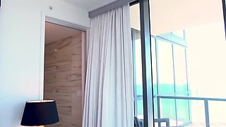 Vina Sky - Great Day For A Stroll On South