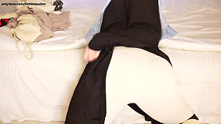 POV Abaya off Attitude on Teasing You with My Favourite Gym Leggings