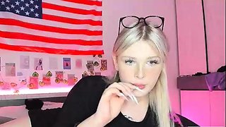 Blonde teen Sierras first erotic masturbation video