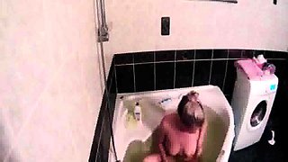 Peeking at stepdaughter Amy shaving in the bath