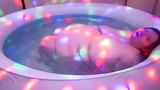 BBW SSBBW belly jiggles play in hot tub