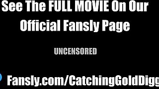 Colombian gym beauty entices with curves in a steamy home romp