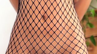 Sexy hottie Anetta Keys enjoys a solo toy masturbation