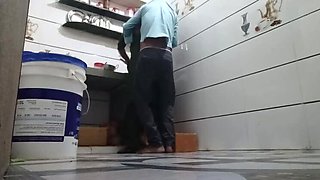 Bhabhi ki Gand Mein Ungali Kar Di While Cooking Food