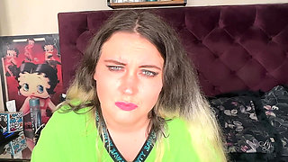 Smoking BBW Cuckolds Cock Sucker