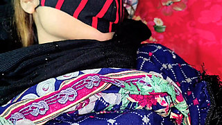 Hijab Muslim Girlfriend Coming Home Again-cum in Pussy