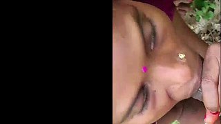 New Instagram Viral Village lady experiencing desi outdoor sex in the jungle