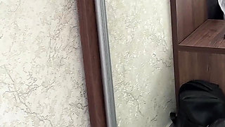 Real Treason! Married Tourist Pulled on and Fist in Hotel for Squirting
