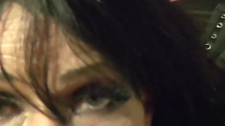 Deepthroat Gagging MILF Unleashes Outdoor Piss Fountain