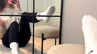 Maitresse Madelines solo foot fetish POV