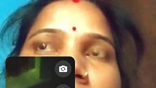 Mera beau ne mujhe dekh ke muthi mara