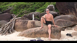 I Went to a Stranger's Place I Met at the Beach to Fuck!