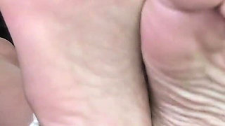 Dirty-/stinky Feet