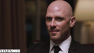 Glamour Johnny Sins and Tori Black at face sitting smut