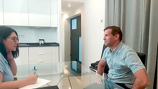 Troleando al candidato...Soy la Secretaria y tengo que tomar