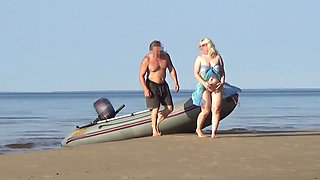 Boatman Fucked a Hot Tourist