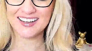 Trikepatrol Interview #70 - Julia Robbie