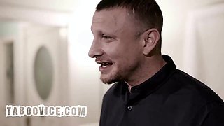 Blondie COUGAR Has Fuckfest With The Cableman