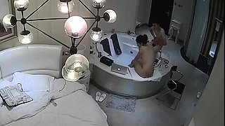 Amateur milf hidden cam
