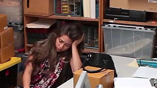 If She Didn't Want Him to Cum Inside Her Tight Pussy, She Wouldn't Have Shoplift