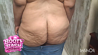 Big Booty BBW Anal Queen Shows off Her Titties