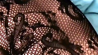 Winsome Cali Lee and Lee's braless action