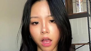 Hanna Zuki Hot Petite Strips To Ride Her Dildo Onlyfans