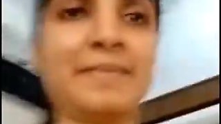Super-naughty desi indian bhabhi bare viral homemade de-robe flash mms