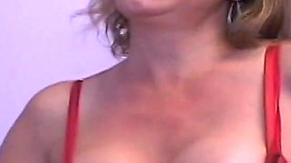 Horny MILF Uses Huge Dildo on Her Wet Gaping Pussy