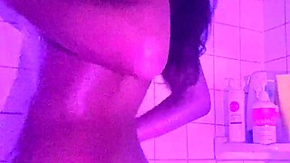 Sexy cutie masturbating black and white cam