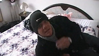 Girls to the shovel for a very hot show!