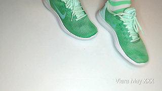 GF Cheats, Makes You Lick Shoes Suck BBC