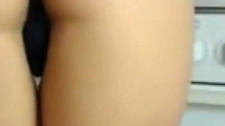 Amateur Sexydea Flashing Ass on Live Webcam