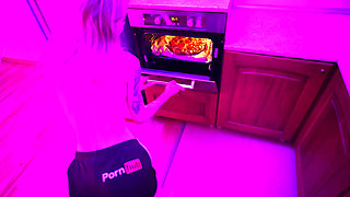 Erotic Cooking with Karneli