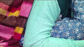 Desi Girl 1st Time Fucked at BF's House in Clear Hindi Audio Full Viral Video