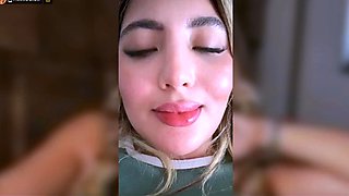 pretty blonde camwhore Georgia pussy close up
