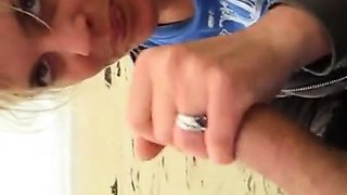 Jenn's Beach Blowjob