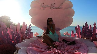 Big butt Thai girlfriend hardcore anal